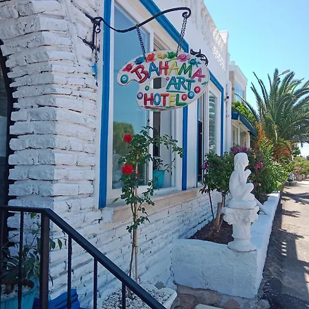 Отель Bahama Art Тургутрейс