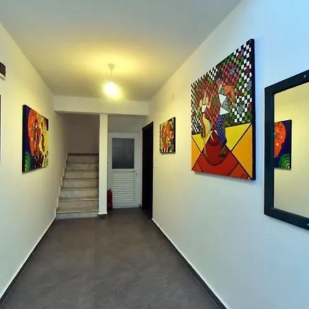 Отель Bahama Art Тургутрейс