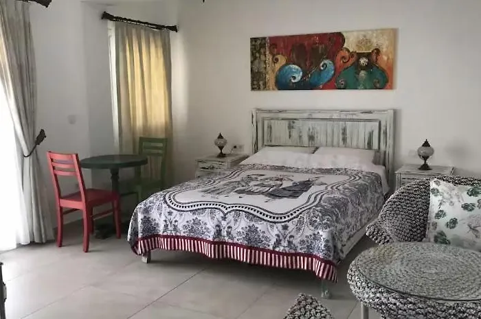 Bahama Art Hotel 3*
